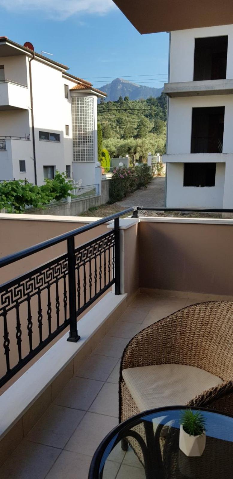 Athinas Apartment Тасос Экстерьер фото